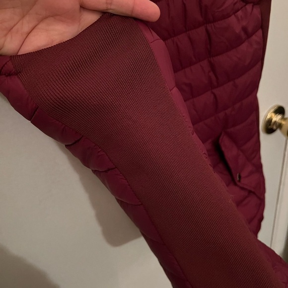 Women's Burgundy Quilted Vest - Picture 6 of 10